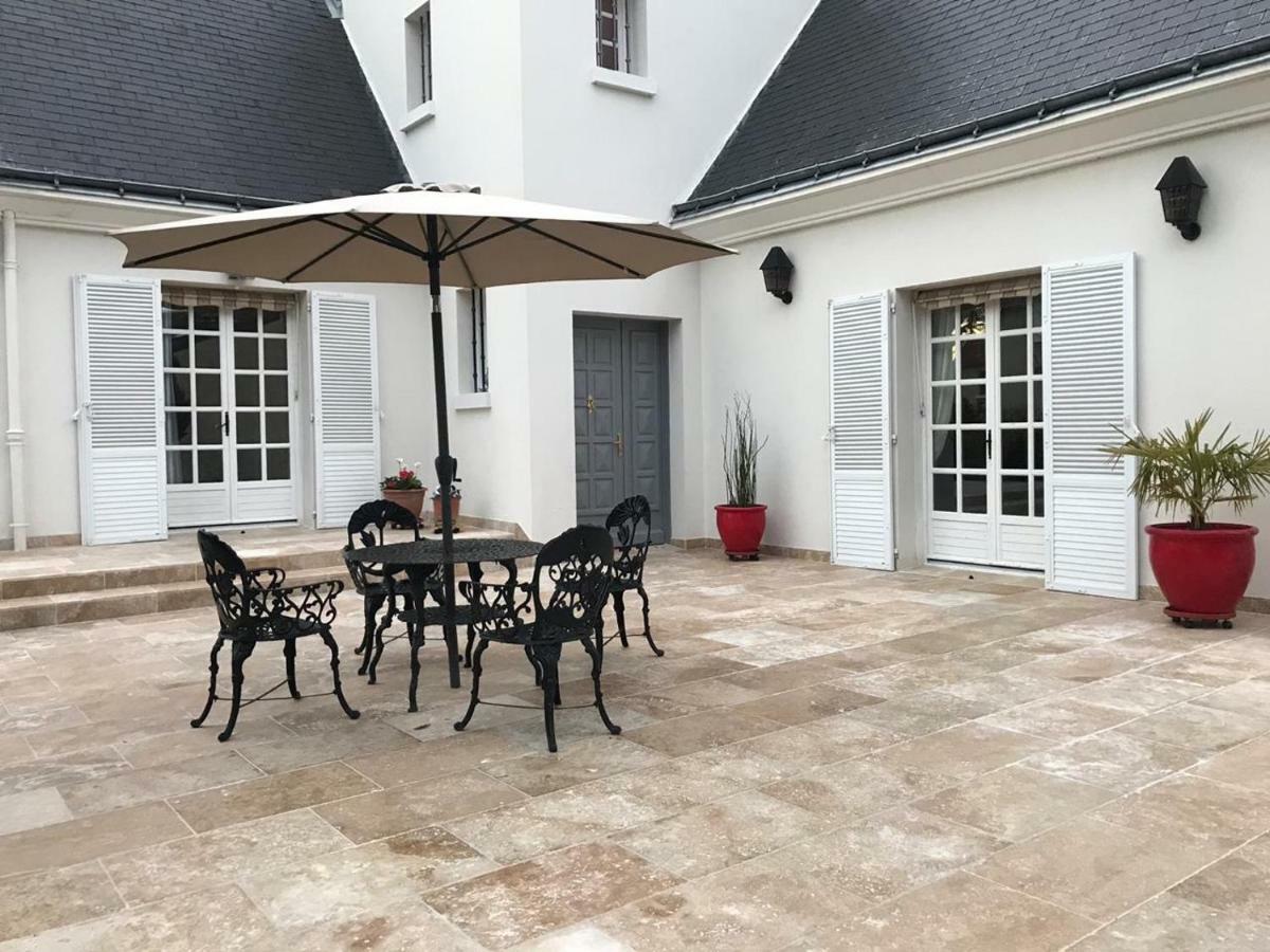 La Tour De Saint Cyr Bed & Breakfast Eksteriør bilde